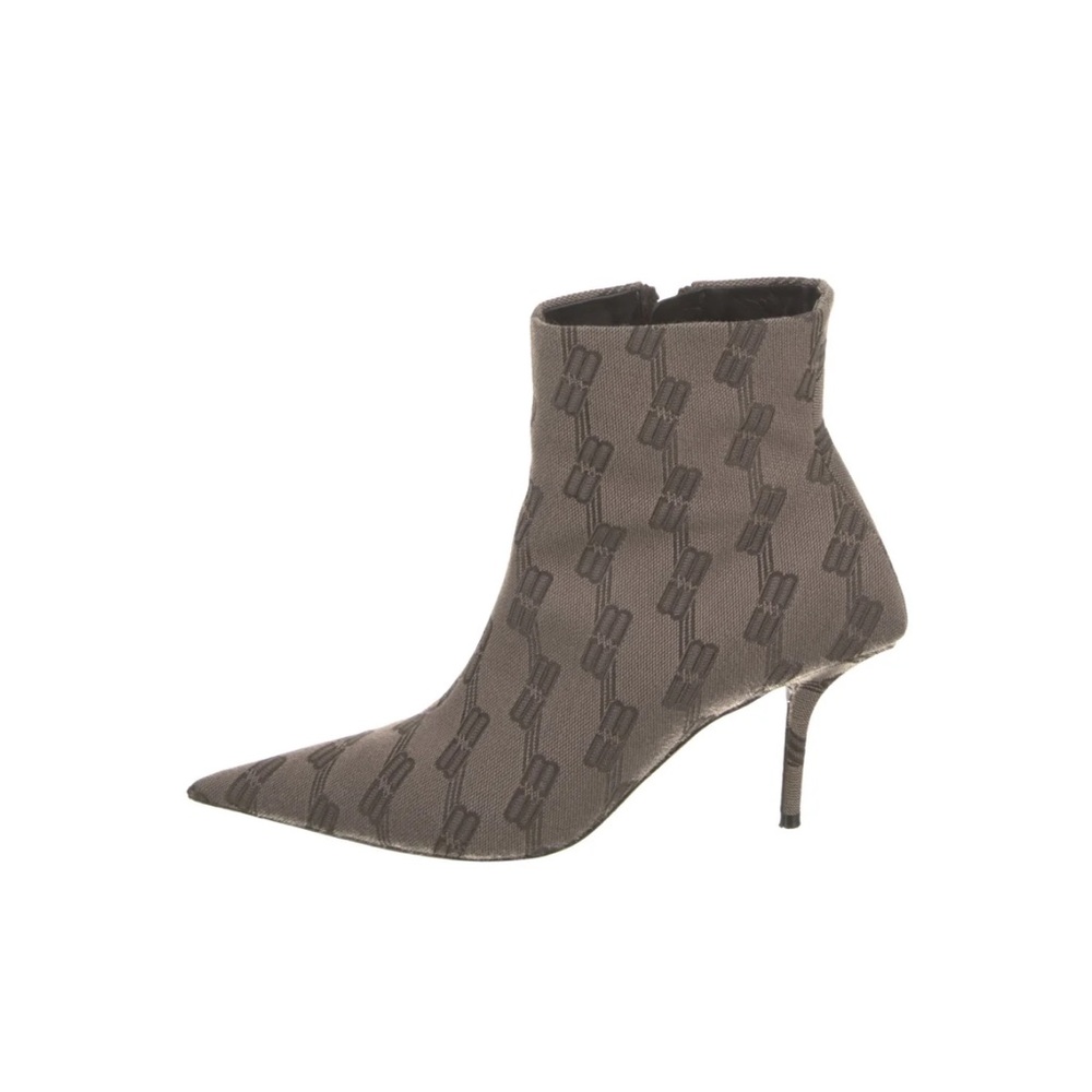 BALENCIAGA
Logo Knife Boots